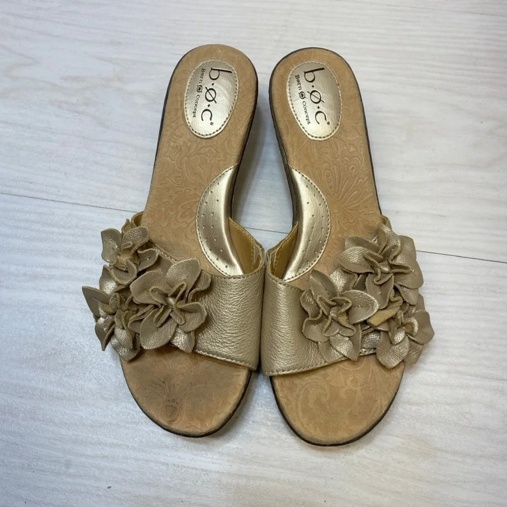 B.O.C.‎ Womens 10 Wedge Sandals Floral Metallic Gold C12146 Bohemian Slides